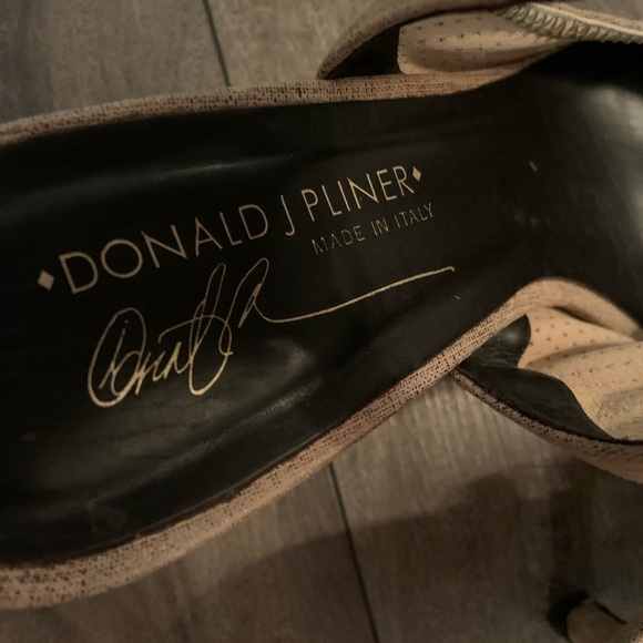 Donald J pliner Italian small heal soft leather shoes size 8 - Picture 6 of 13